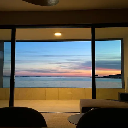 Beachfront Tara Appartement *